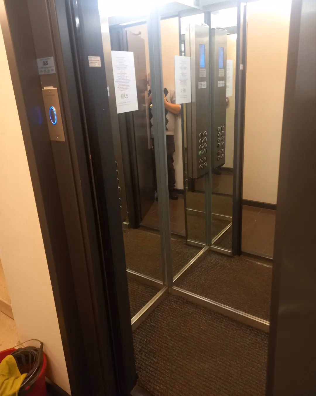 Nettoyage ascenseur Woluwe - Saba Cleaning